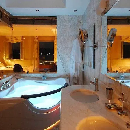 White Cliff Villas 3*
